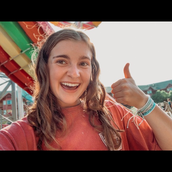 Meet your Posher, Molly - Picture 1 of 1